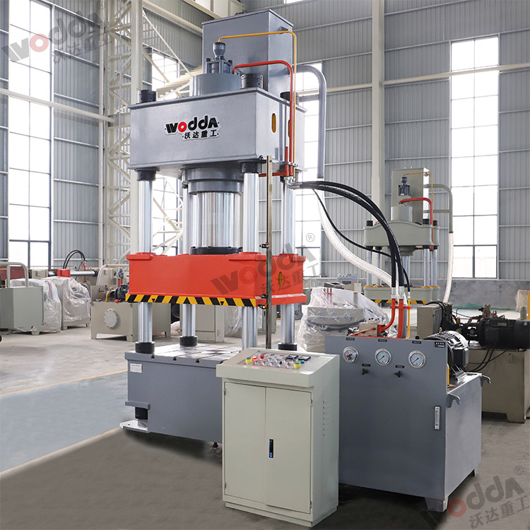 400噸四柱液壓機(jī) 400噸四柱液壓機(jī)