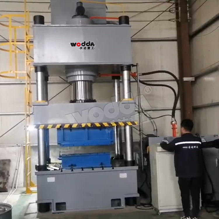 500噸四柱液壓機(jī)沖壓不銹鋼水箱板 500噸四柱液壓機(jī)沖壓不銹鋼水箱板