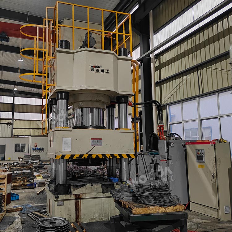 1000噸液壓機 1000噸液壓機