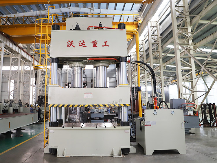 1000噸四柱液壓機(jī) 1000噸四柱液壓機(jī)